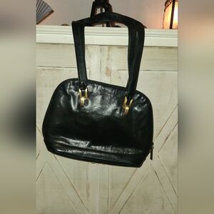 Vintage Perlina New York Hindge Strap Leather Shoulder Bag. 13x9"